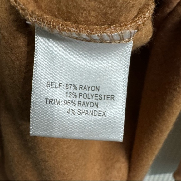 Jane & Delancey (NWT) Over Sized drop shoulder Sweatshirt, Size Large - Picture 7 of 9